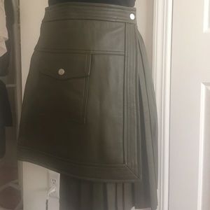 Real Leather Pleated symmetrical leather skirt! Real Leather